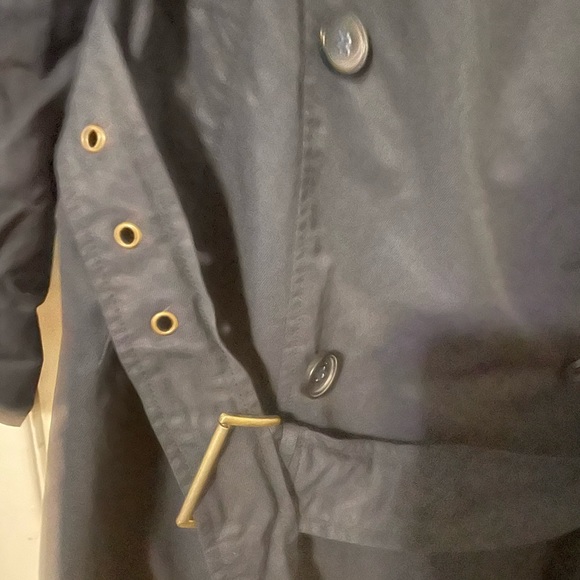 Vintage Tommy Hilfiger navy trench coat in XL - Picture 7 of 8